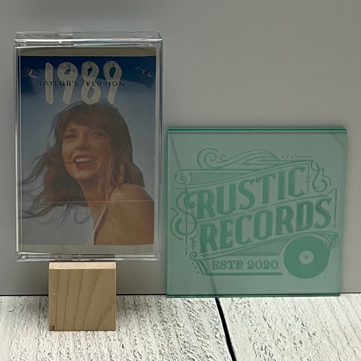Taylor Swift - 1989 (Taylor's Version) (Dual-Colored Clamshell Cassette)